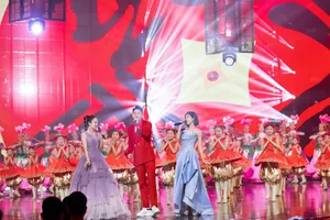 赵奕欢吉林春晚小年夜性感图片_8
