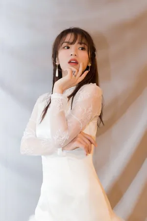 黄英法式刘海摩登少女感写真图片_2
