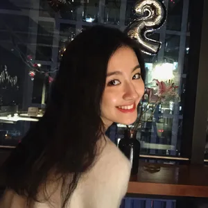 李兰迪俏丽清纯自拍照图片
