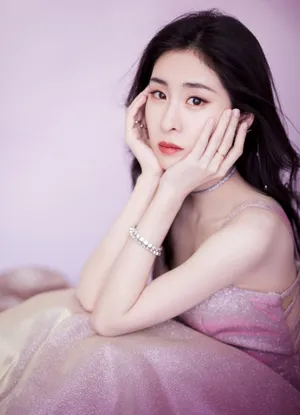 张碧晨星光渐变长裙性感图片_5