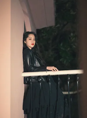 欧阳娜娜吊带纱裙性感图片_1