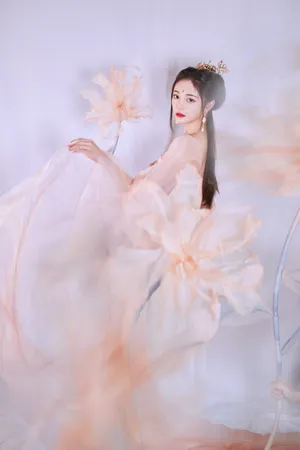 周洁琼2020湖南卫视春晚性感图片_8