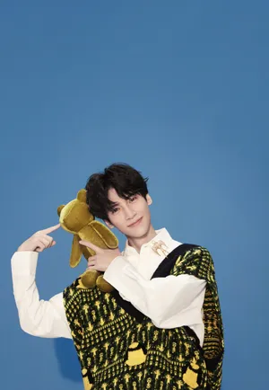 罗云熙小年帅气时尚写真图片_3