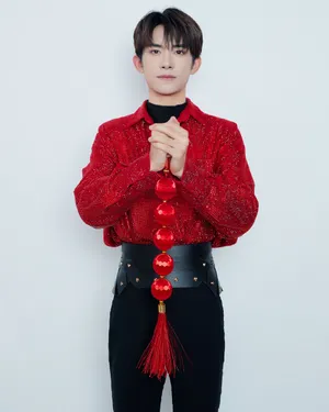 易烊千玺新年喜庆帅气写真图片_8