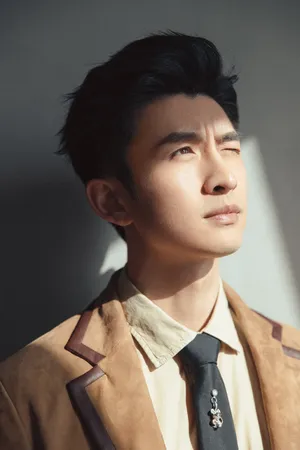张云龙帅气时尚春节活动照图片_6