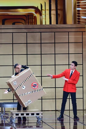 吴磊新年喜庆帅气写真图片_4