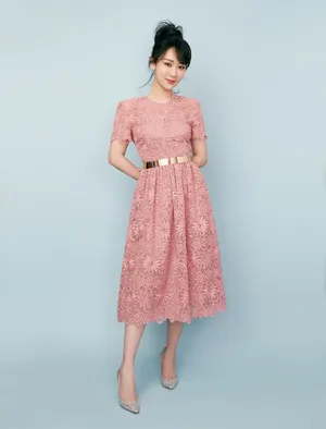 杨紫温柔优雅写真图片