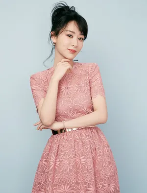 杨紫温柔优雅写真图片_3
