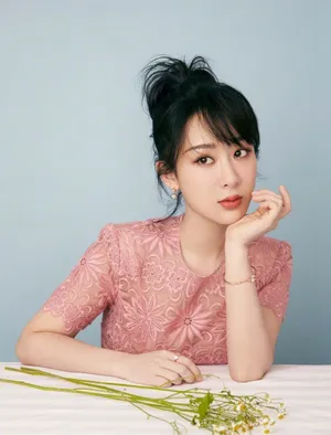 杨紫温柔优雅写真图片_7