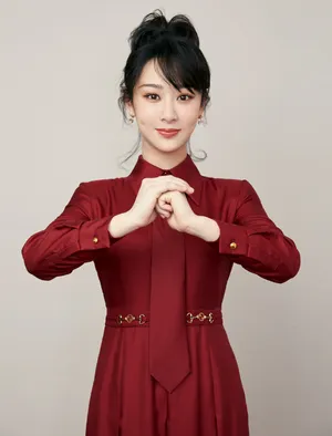 杨紫新年红妆喜庆甜美写真_9