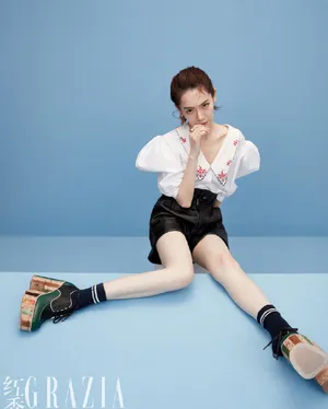 戚薇李承铉红秀杂志写真图片_8