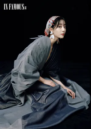 李溪芮魅力性感杂志写真