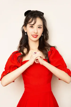 陈都灵新年喜庆性感写真图片