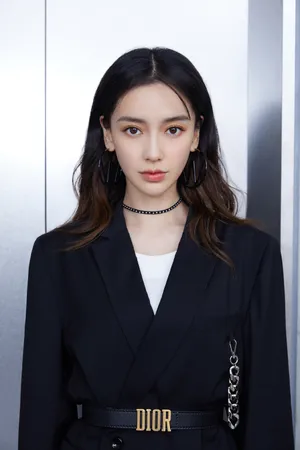 Angelababy长腿短裤性感图片
