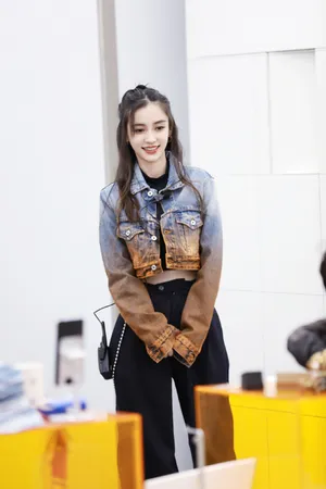 杨颖牛仔夹克时尚性感图片