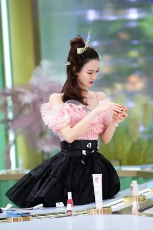 戚薇Beauty小姐第九期剧照图片_3