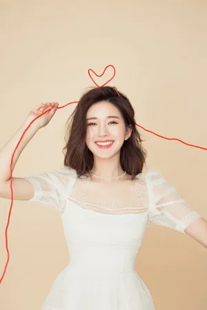 赵露思春节甜美性感写真图片_7