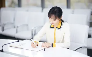 郑爽元气清新性感写真图片