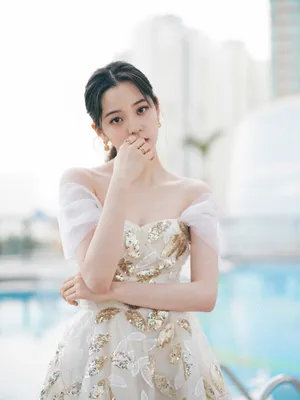 欧阳娜娜仙气礼服性感图片_7