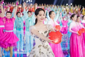 欧阳娜娜仙气礼服性感图片_8