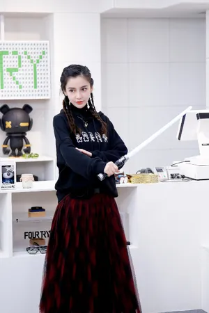 angelababy潮流合伙人时尚剧照图片_6