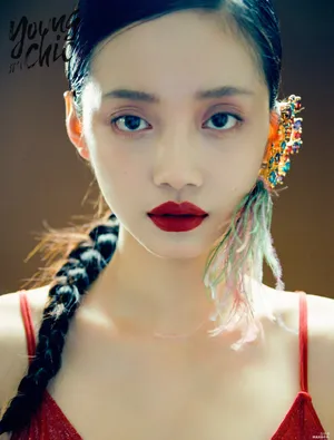 孙伊涵魅力风情杂志写真图片_13