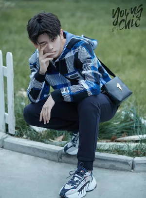 姚弛清爽帅气杂志写真_4