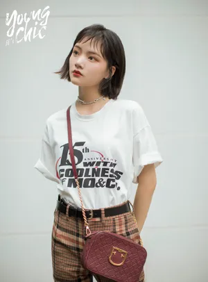 演员任敏俏皮性感写真图片_3