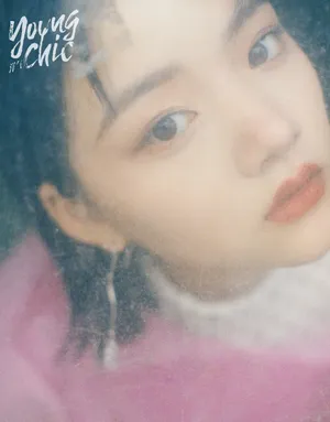 猫系少女任敏优雅杂志写真_8