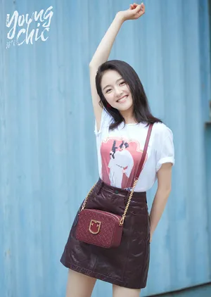 李兰迪青春甜美街拍图片