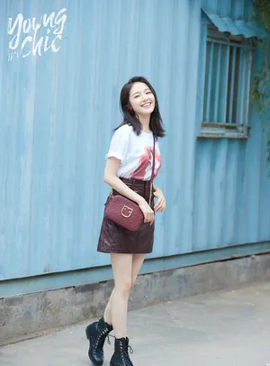 李兰迪青春甜美街拍图片