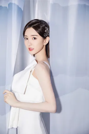 毛晓彤仙气甜美生日写真图片_4