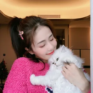 白鹿俏皮私服自拍照图片_6