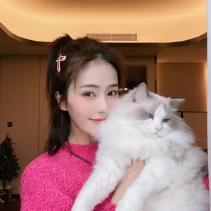 白鹿俏皮私服自拍照图片_15