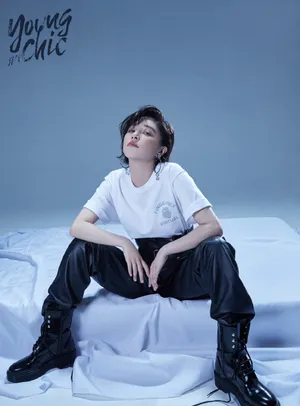 阚清子酷帅时尚杂志写真_8