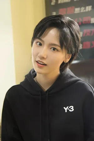 成果黑色清爽活动写真图片