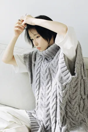 成果慵懒居家沙发写真图片_3