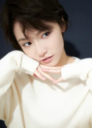 成果纯白光影清纯写真图片_4