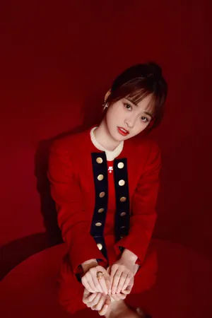 沈月甜美俏丽时尚写真图片