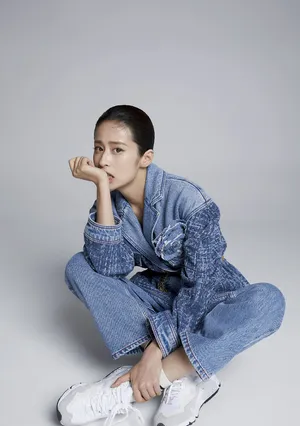 颖儿最新时尚杂志写真大片
