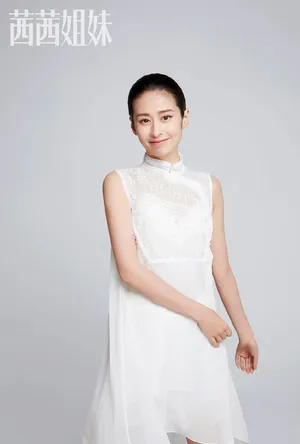 颖儿最新时尚杂志写真大片_8
