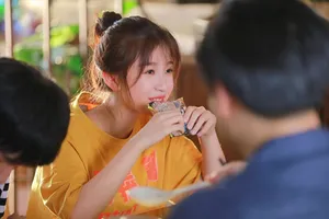 虞书欣《下一站是幸福》甜美剧照图片_5