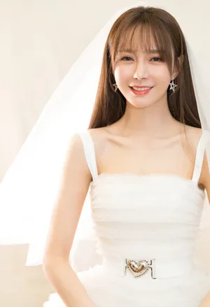 沈梦辰婚纱仙气写真图片_2