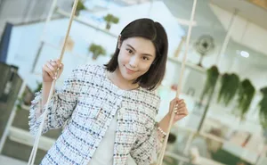 韩丹桐率性气质写真图片