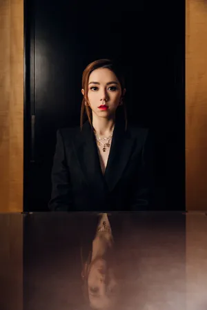 邓紫棋时尚干练写真图片_1