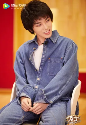 华晨宇《歌手·当打之年》剧照图片