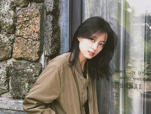 孙琰清清秀甜美写真图片