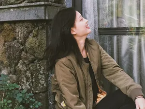 孙琰清清秀甜美写真图片