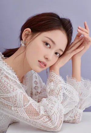 孙琰清紫白柔情写真图片_5