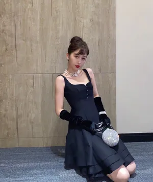虞书欣cos奥黛丽赫本图片